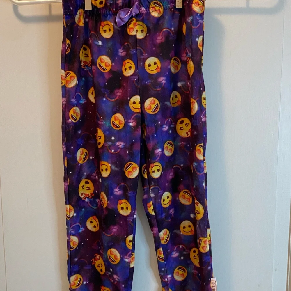 Kids emoji pajamas